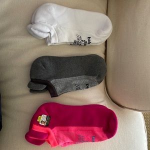 Balega hidden comfort socks. Set of 3